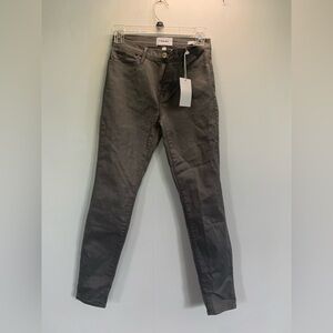 Frame Denim Le High Skinny Jeans in Charcoal